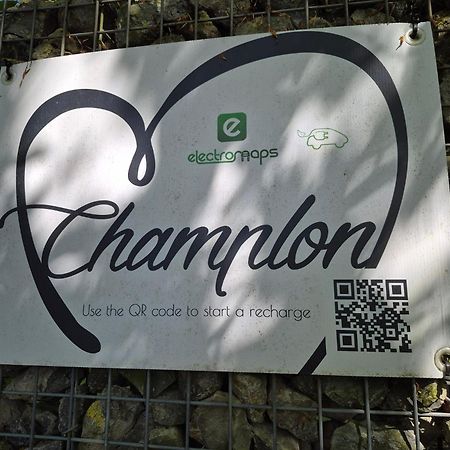 Gite Au Coeur De Champlon Esterno foto