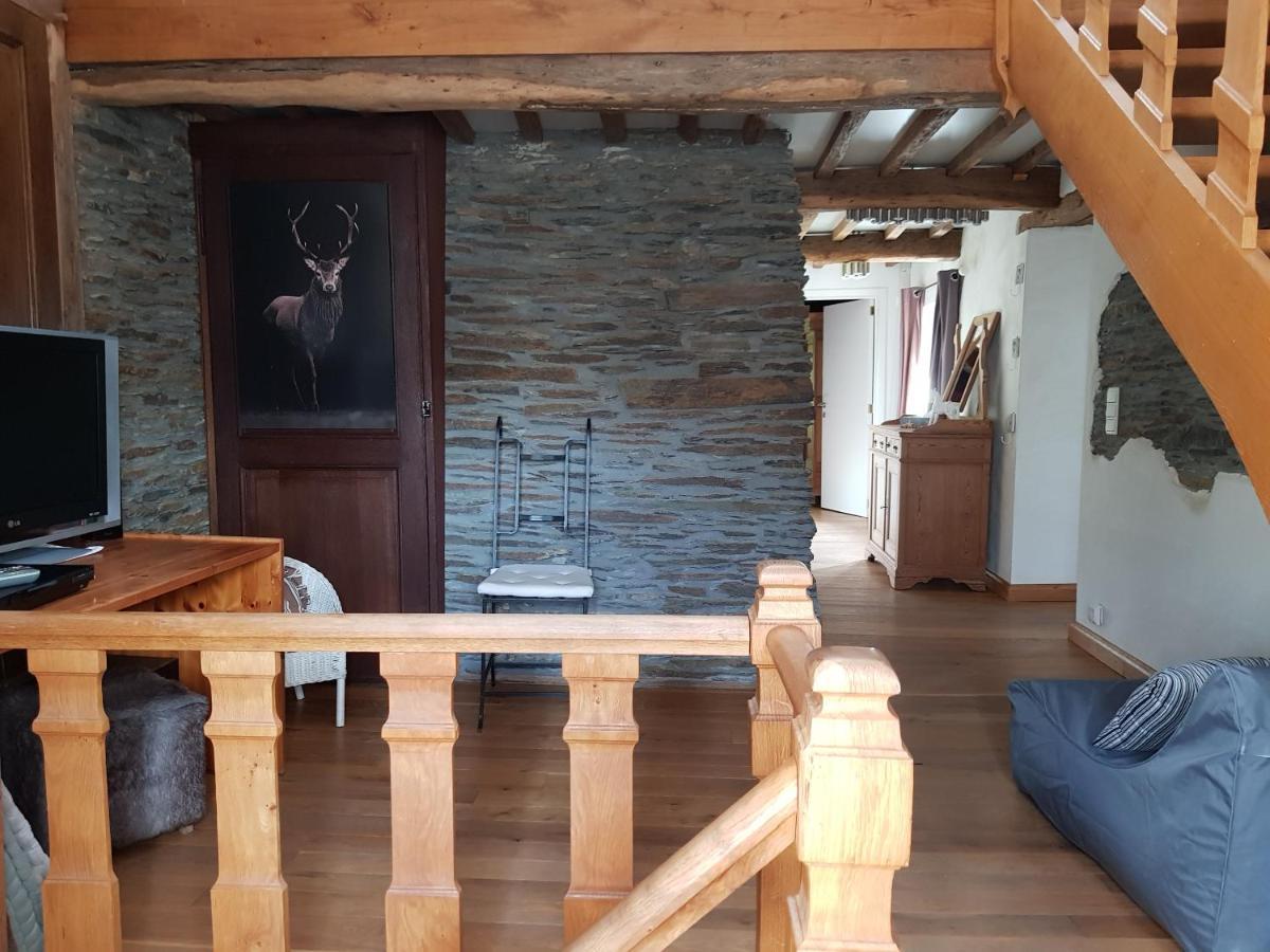 Gite Au Coeur De Champlon Esterno foto