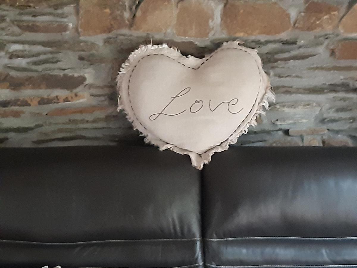 Gite Au Coeur De Champlon Esterno foto