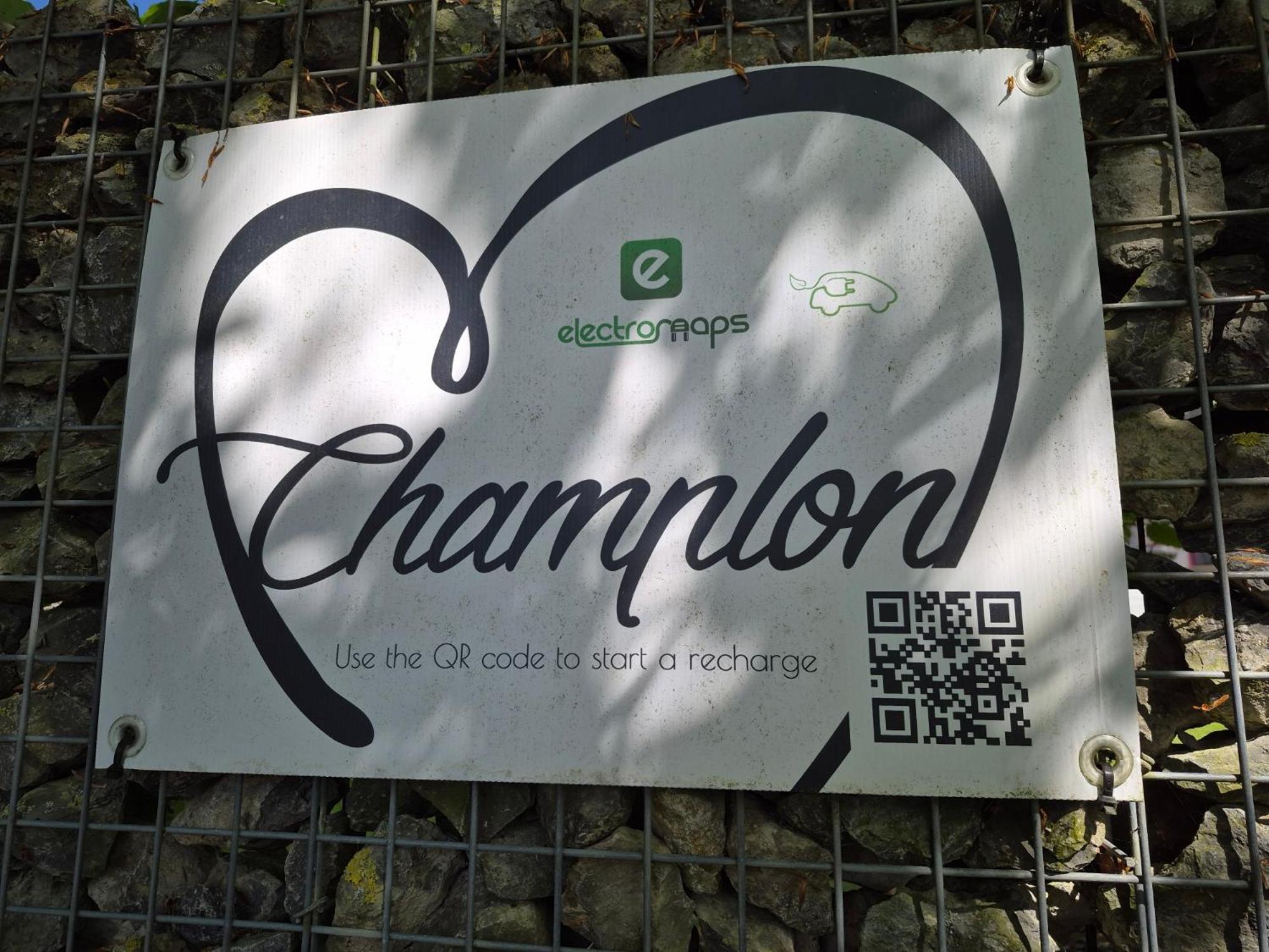 Gite Au Coeur De Champlon Esterno foto